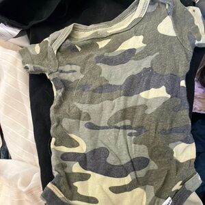 FINAL MARKDOWN Gerber camo onesie newborn